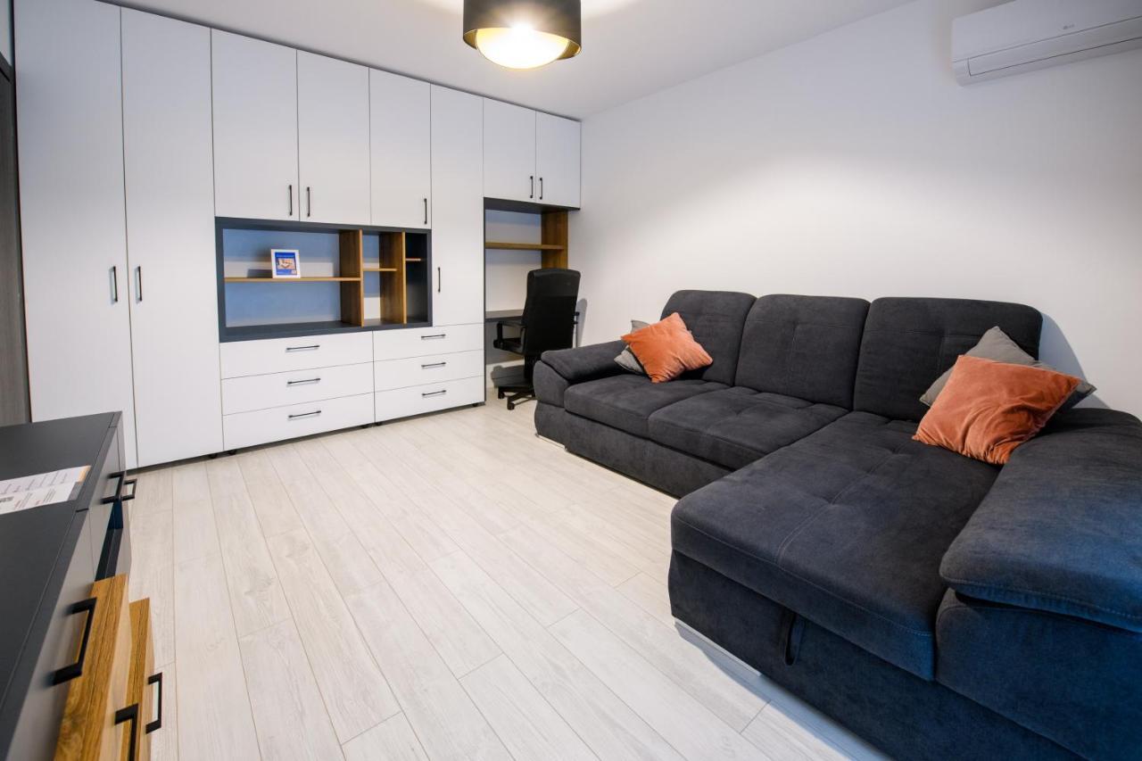 Smart Concept Living Plaza Apartment บูคาเรสต์ ภายนอก รูปภาพ